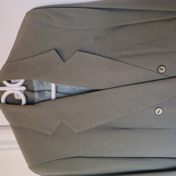 Fully Lined Jacket & Skirt In Light Green - Picture 3 of 8